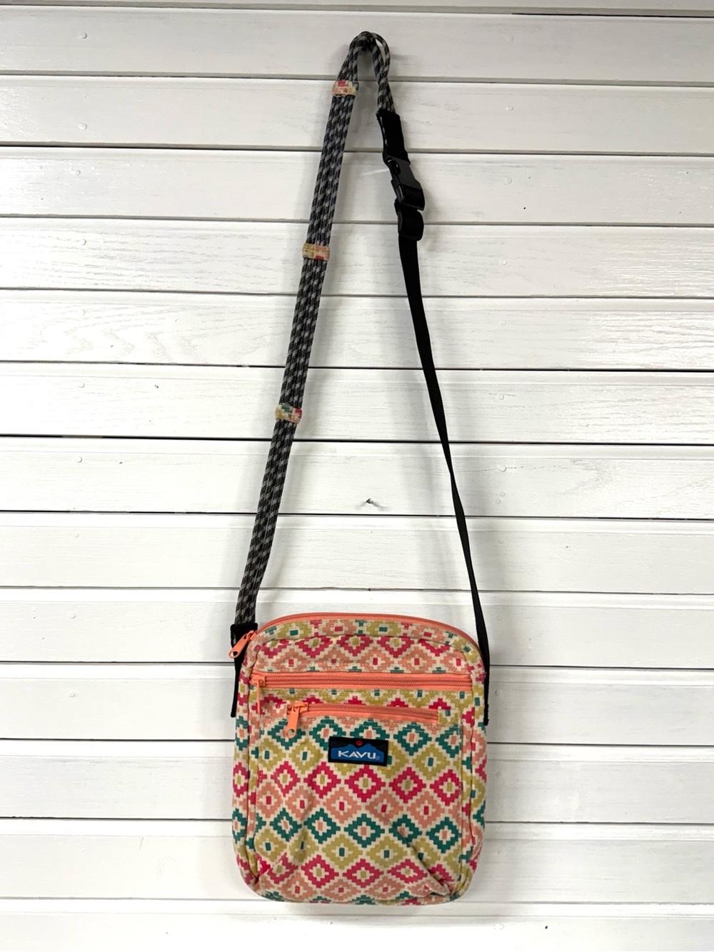 KAVU | Coral Multi Diamond Crossbody Bag